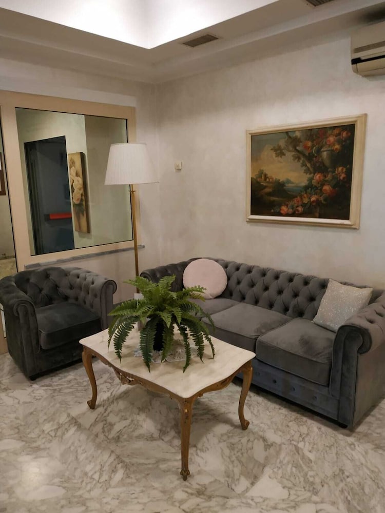 Hotel Orazia 36/57