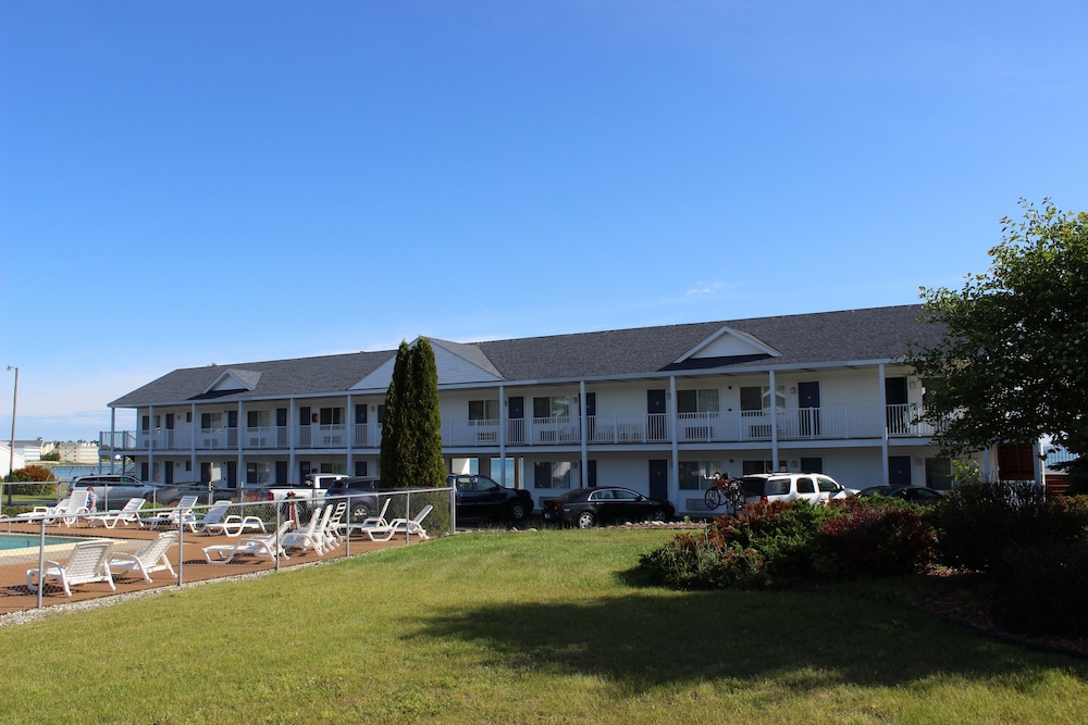 Sunrise Beach Motel 3/47