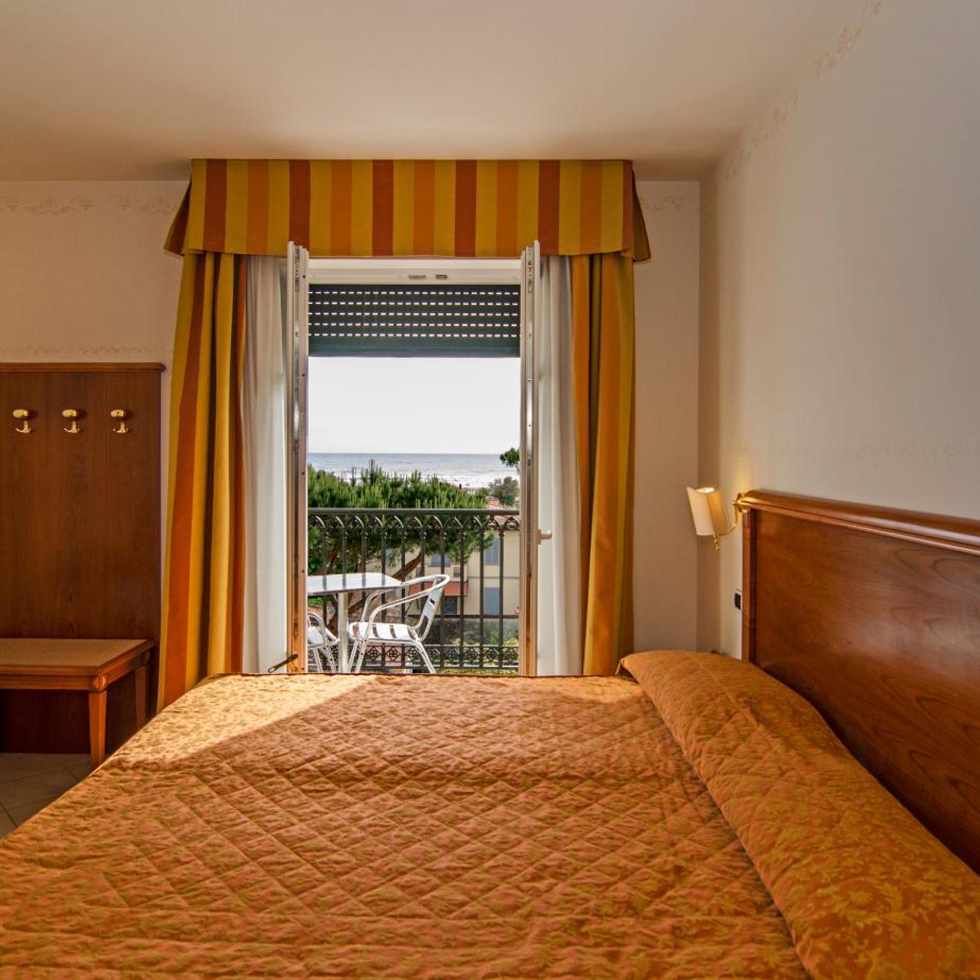 HOTEL VILLA OMBROSA 19/52