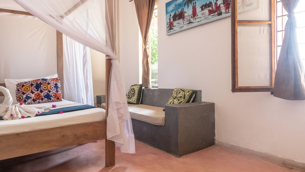 Raha Lodge 22/42