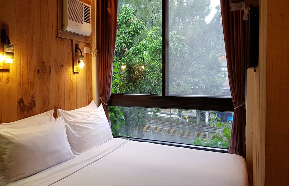 Cabins By Eco Hotel Tagaytay 26/67