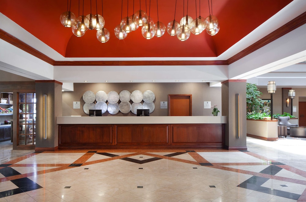 Embassy Suites by Hilton Dallas Near the Galleria 7/71