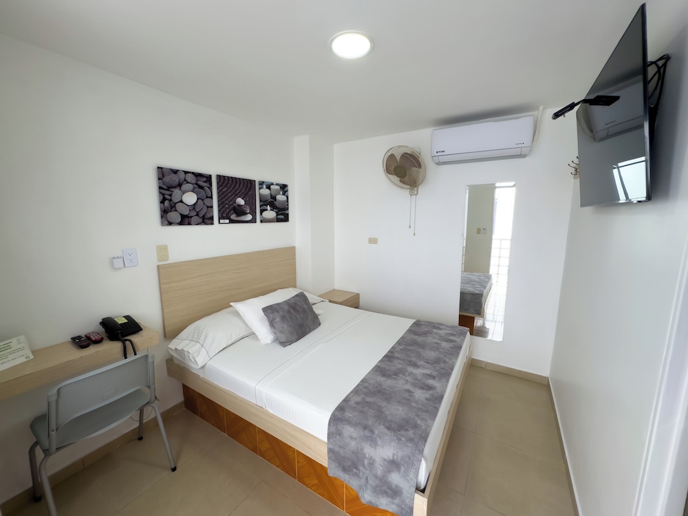 Hotel Alcaravan 18/58