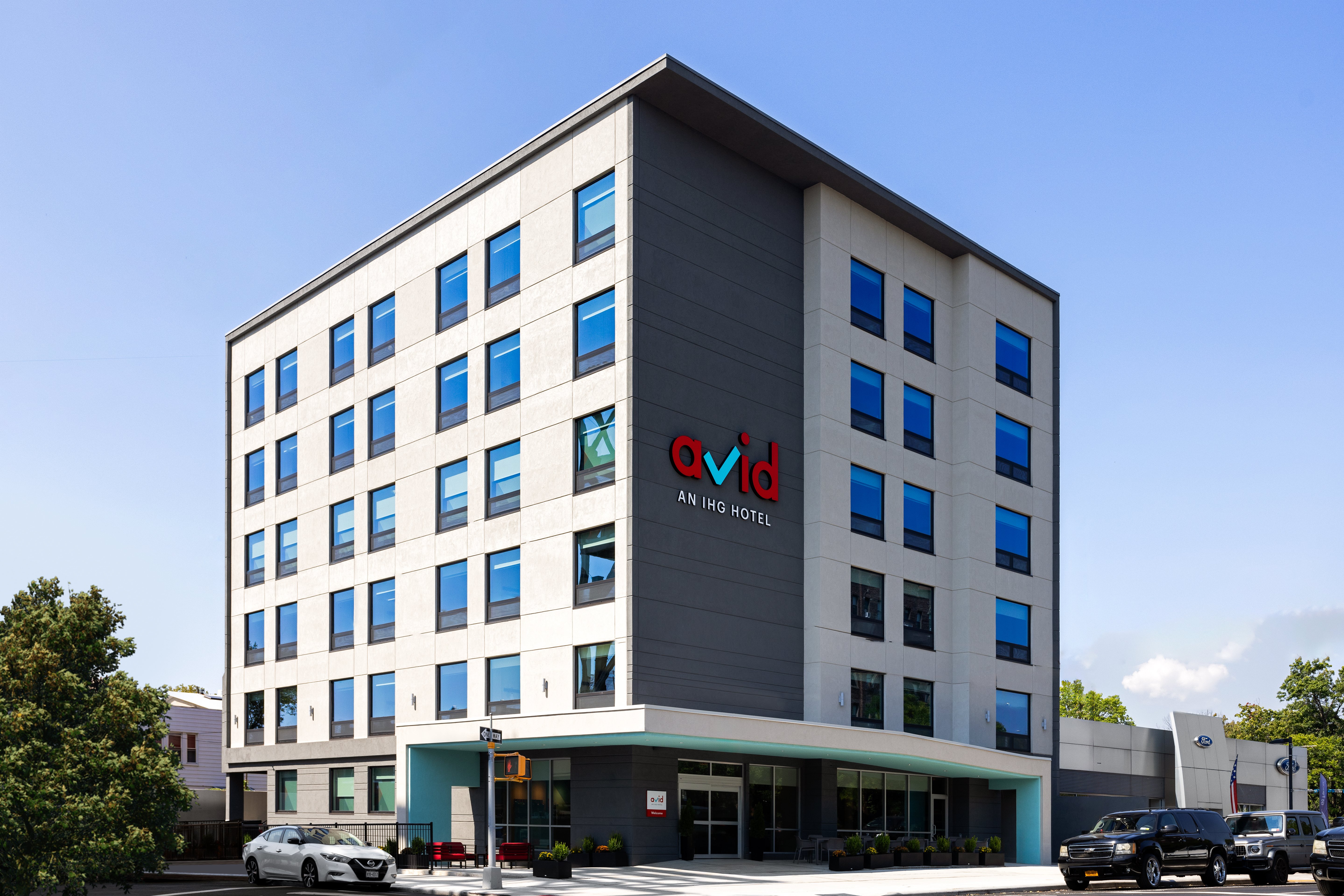 avid hotels - Brooklyn Dyker Heights an IHG Hotel 4/35
