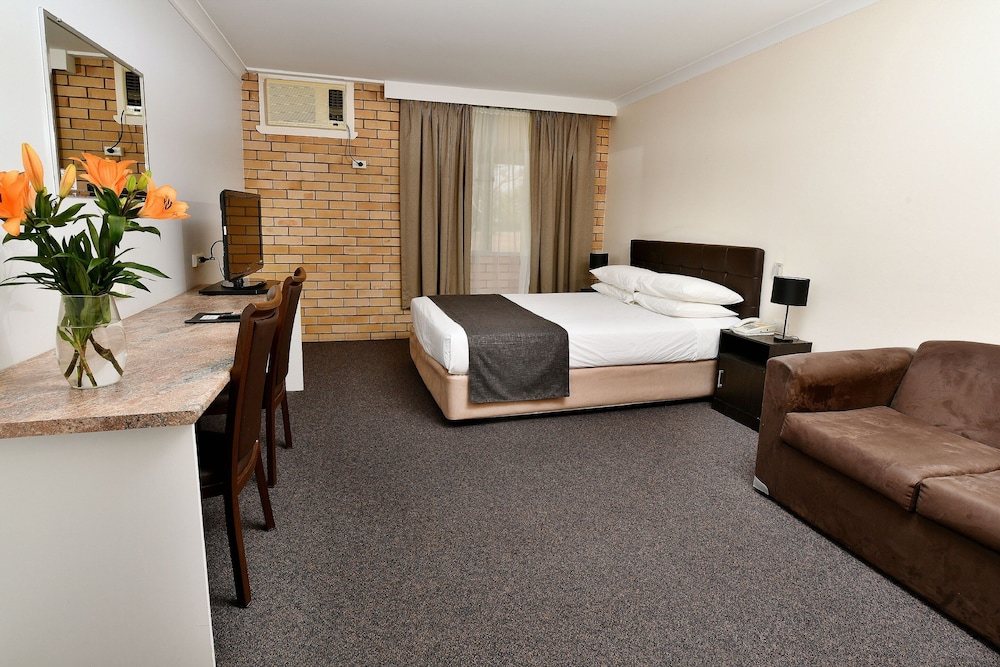 Burke And Wills Motor Inn 27/45