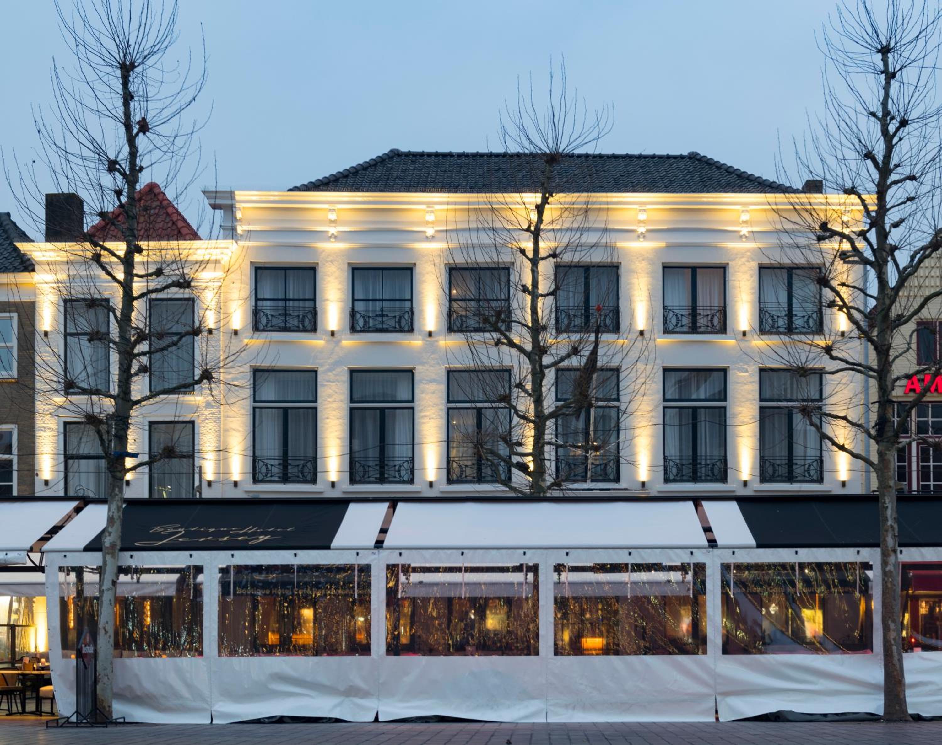 Amadore Stadshotel Jersey 4/47