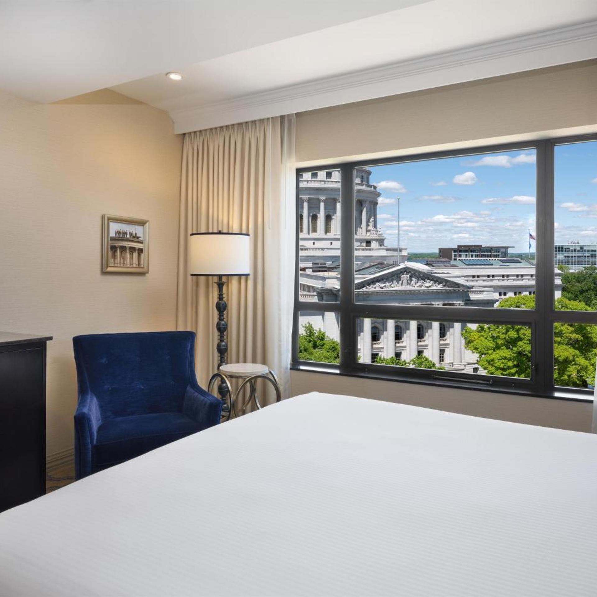 Capitol, Suite