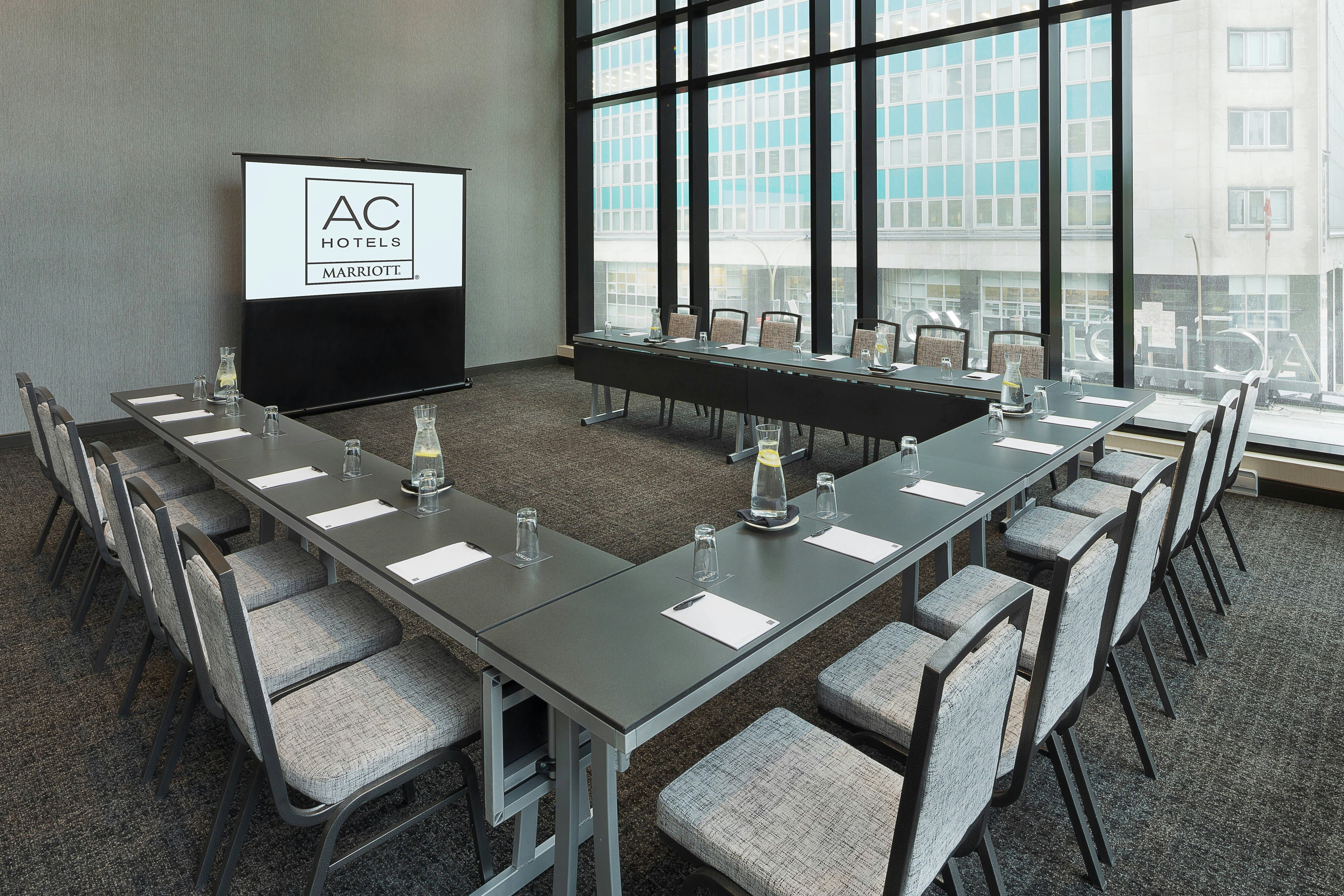 Ac Hotel By Marriott Montreal Downtown 14/21