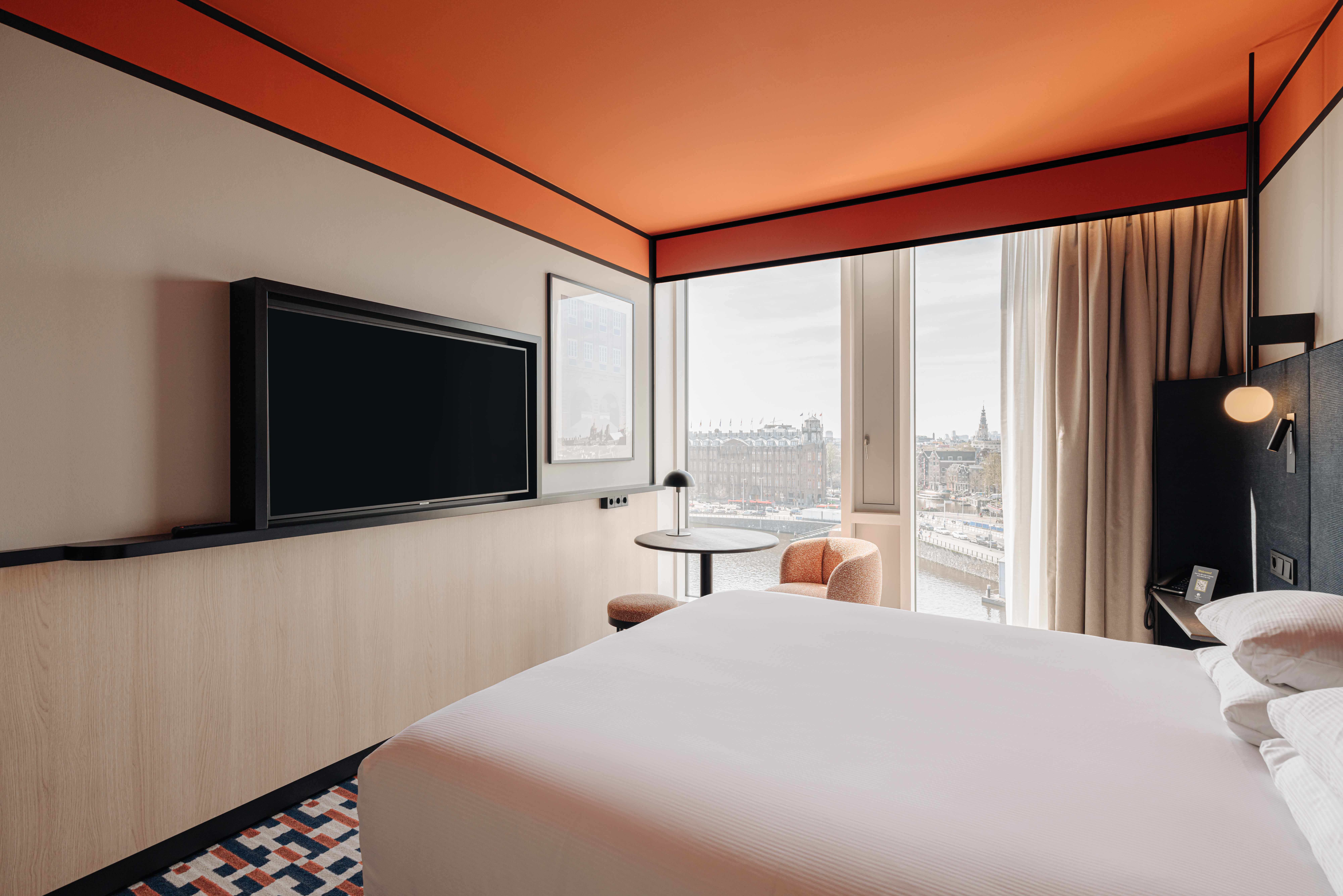 CITY, DELUXE, KING BED, CANAL VIEW