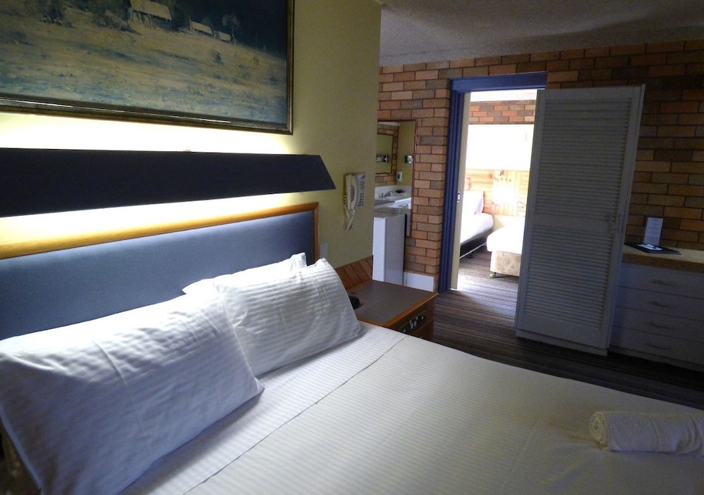 Wanderlight Motor Inn 35/68