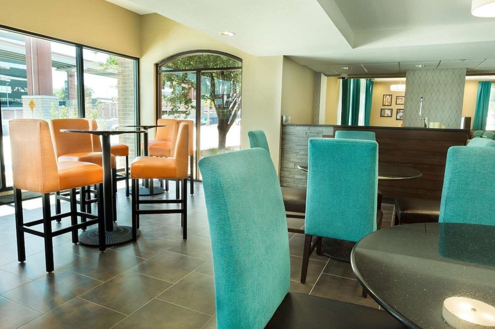 Heritage Inn Suites San Antonio Airpt, Trademark by Wyndham 43/60