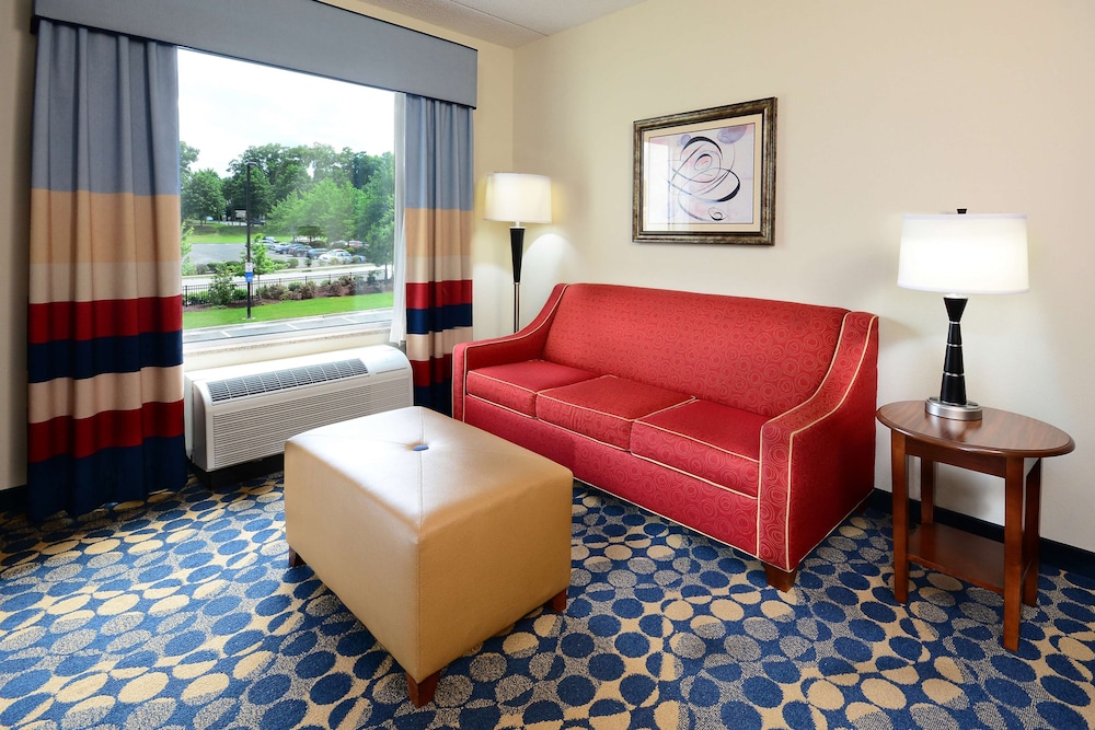 Hampton Inn Suites Durham North I85 39/53
