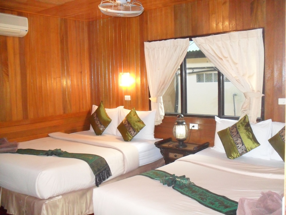 Dreamland Resort 18/70