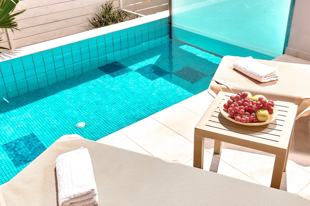ST. CONSTANTIN SEA HOTEL AND SPA RESORT 37/50