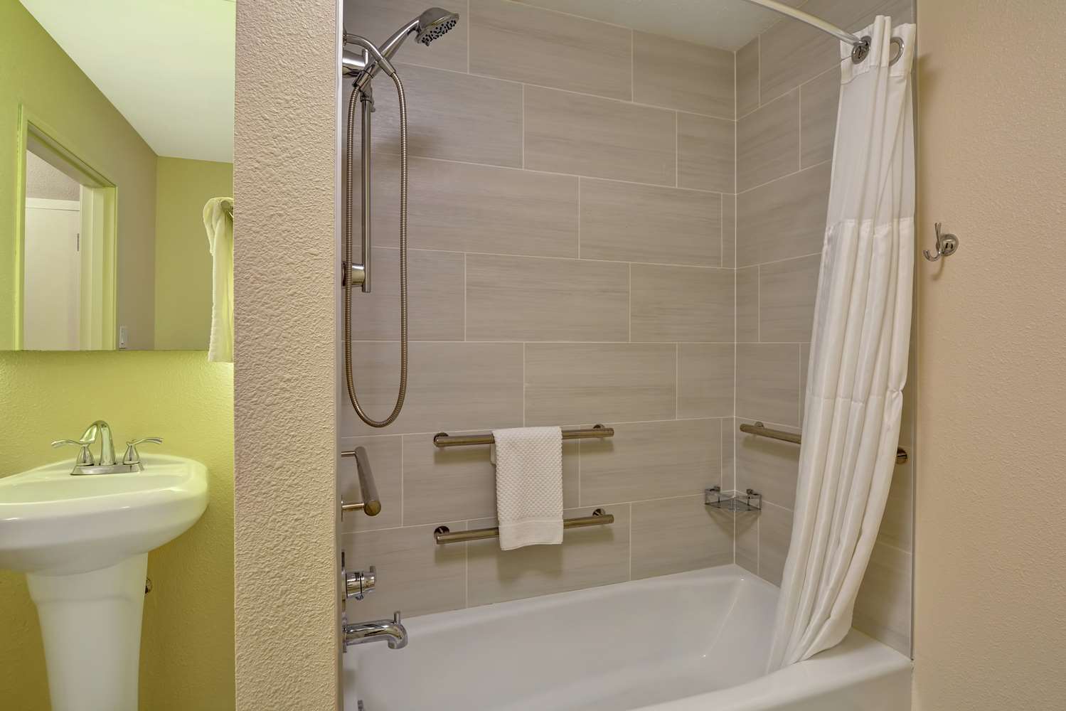 Doubletree by Hilton Hattiesburg 19/19