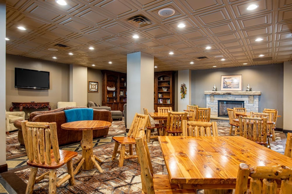 Lodge Of The Ozarks 48/65