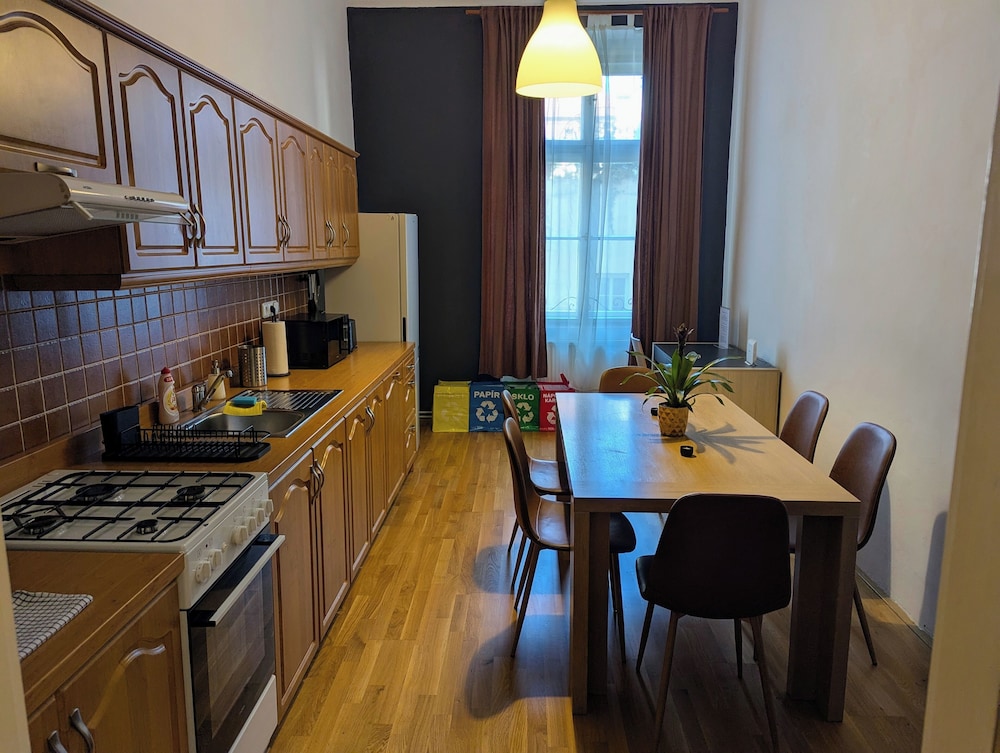 Apartments Tynska 7 37/50
