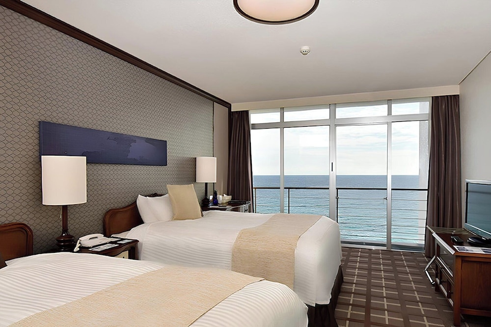 Prince, Twin Beds, Ocean View, High Floor