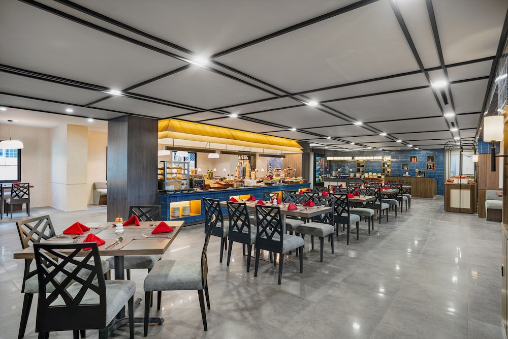 Fox Hotel Nagoya Batam 52/69