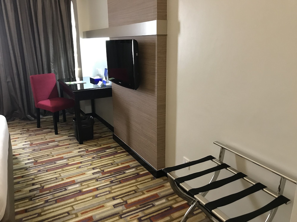 Harbour View Hotel 33/56