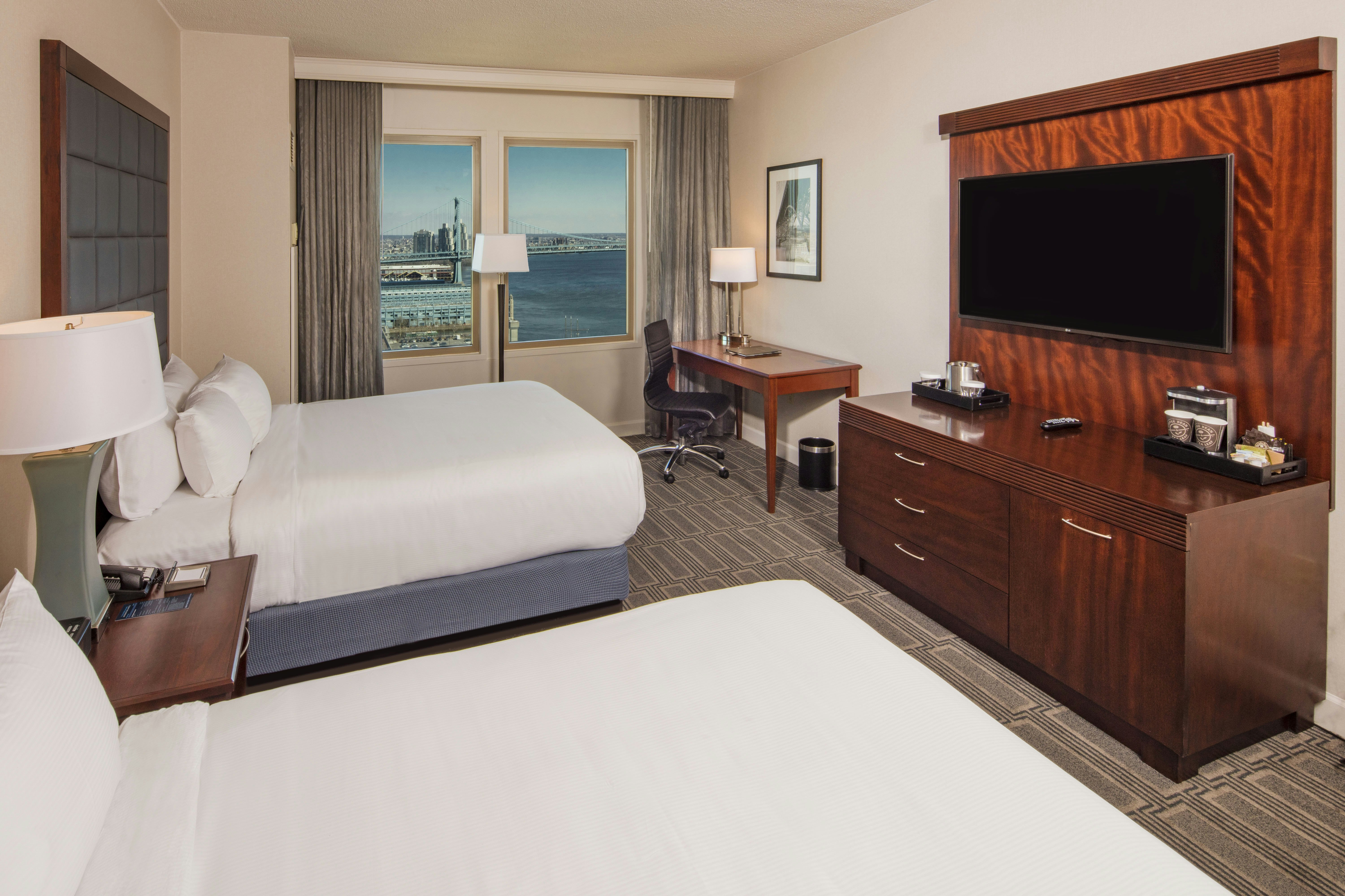 Room, 2 Queen Beds, Water Front