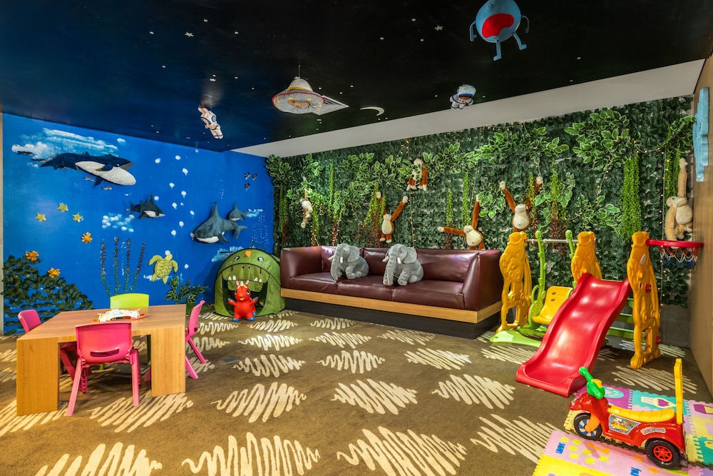 Ibis Gading Serpong 41/43