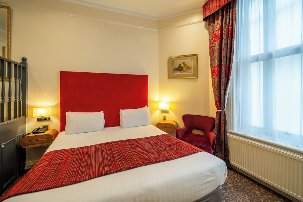LA PLACE HOTEL 32/77