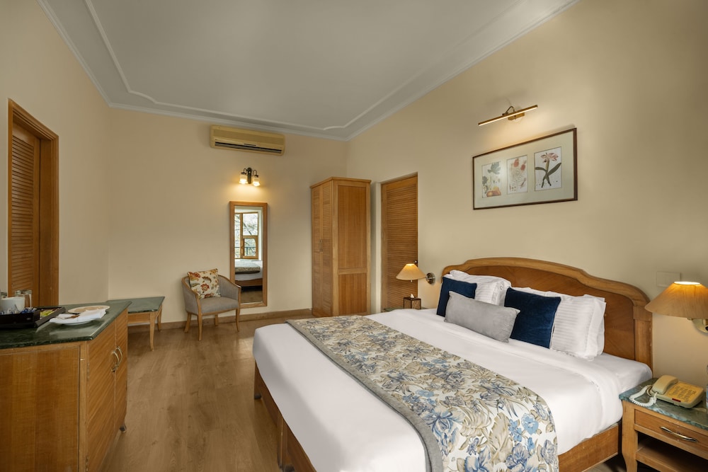 Baikunth Resort Kasauli 4/30