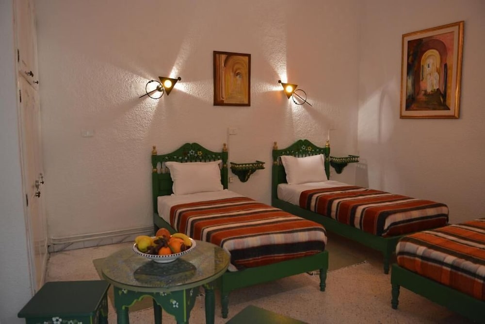 Dar Ya Hostel 37/66