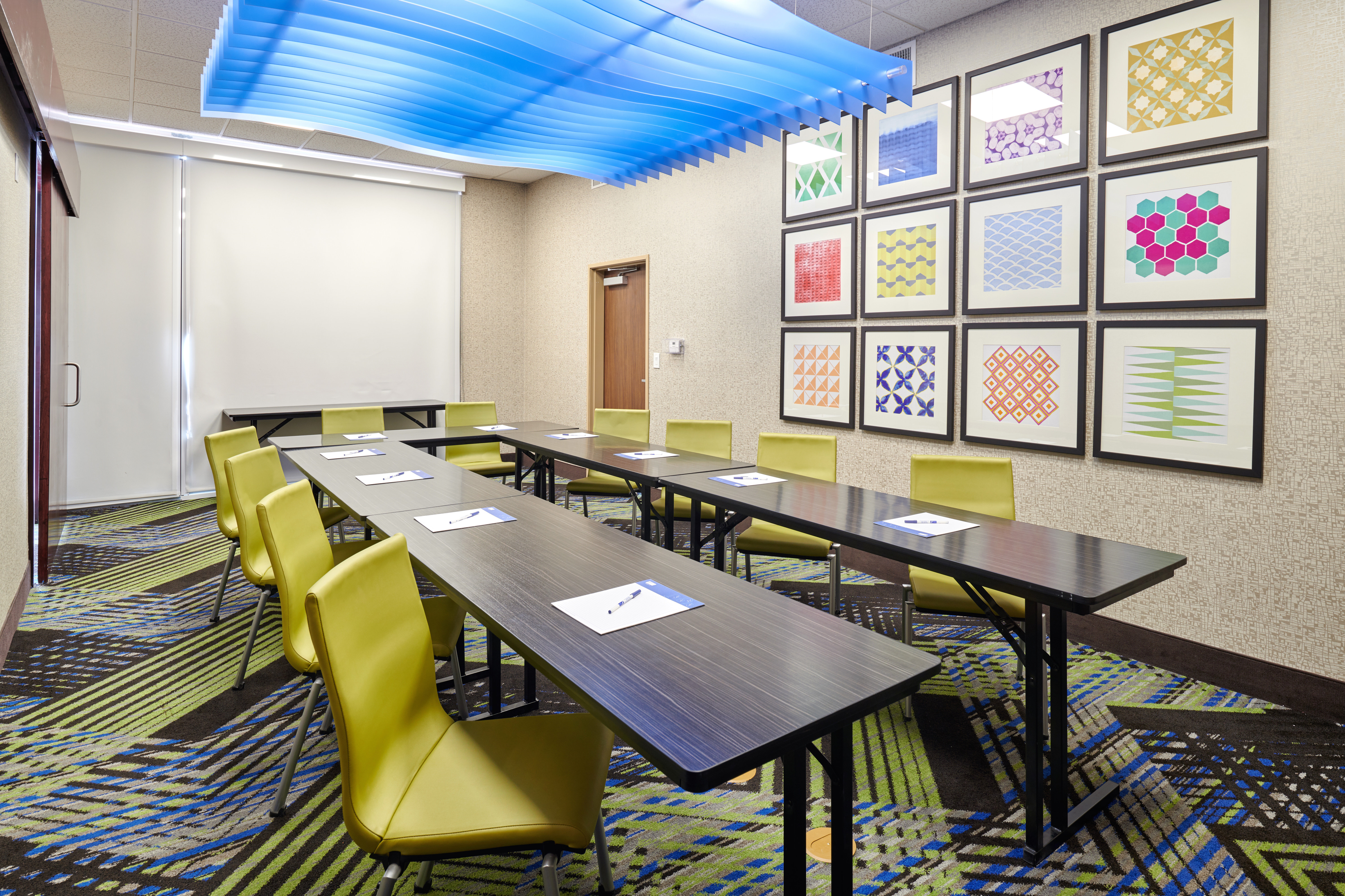 Holiday Inn Express and Suites El Paso East 53/59