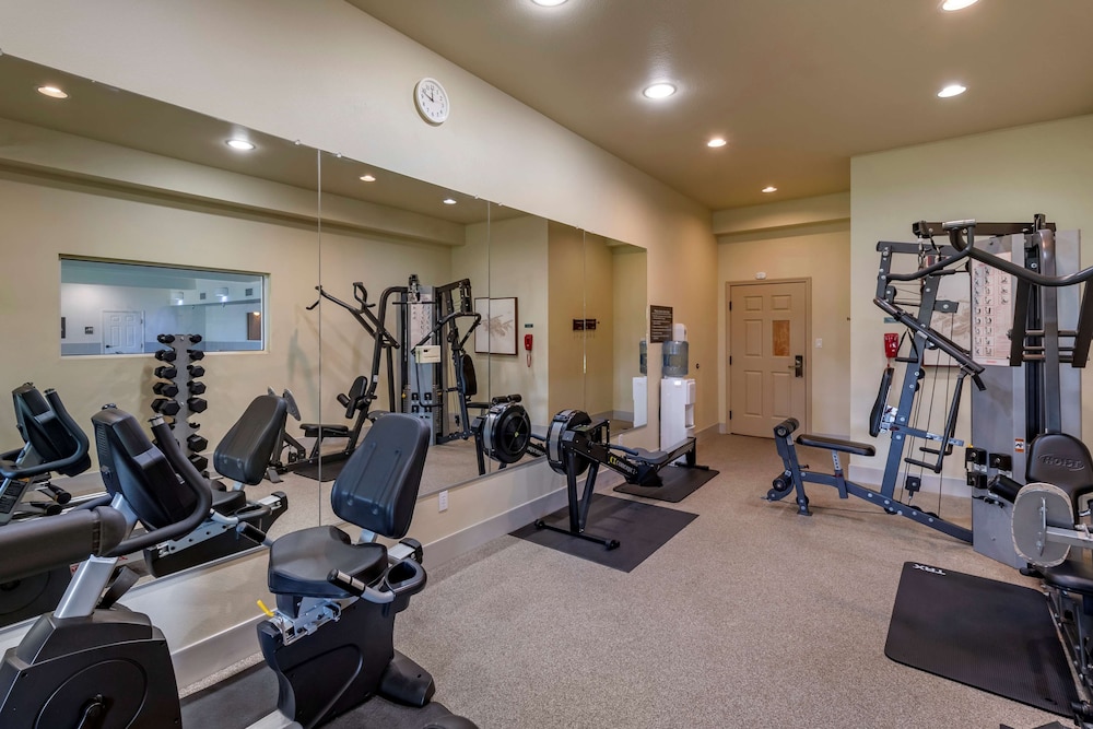Best Western Plus Monica Royale Inn & Suites 17/31