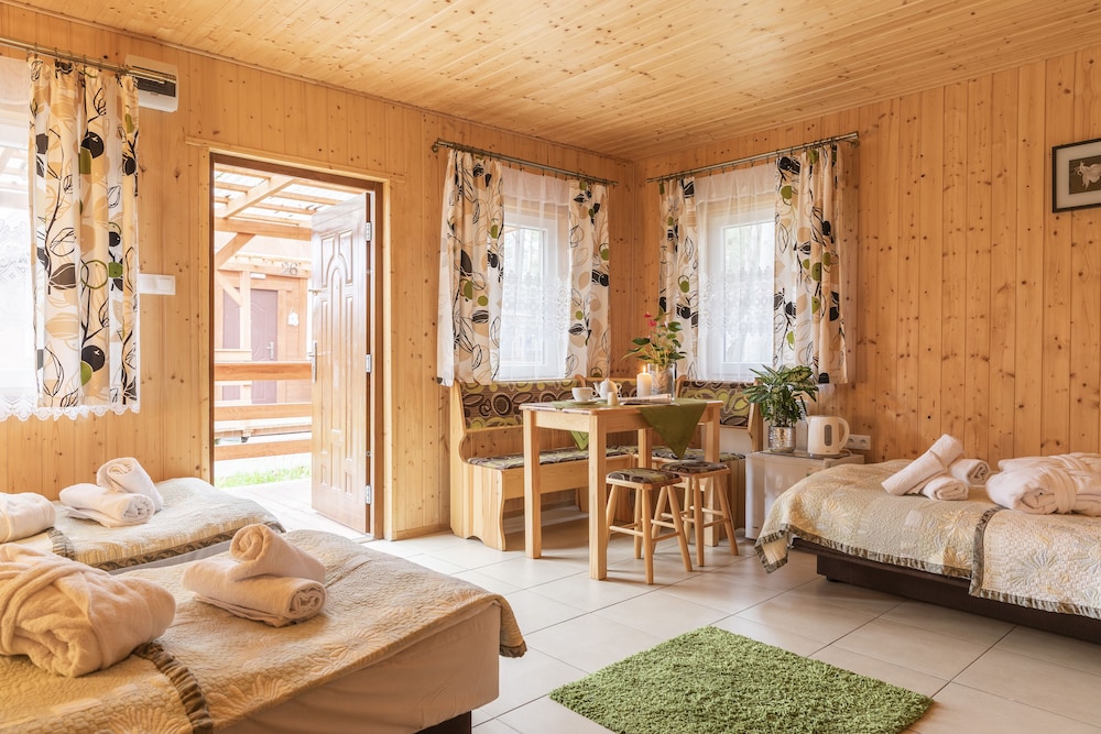 Bursztyn Medical Spa & Wellness 46/74