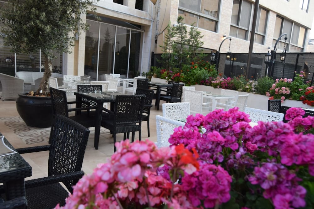 RUM HOTELS - AL WALEED 40/66