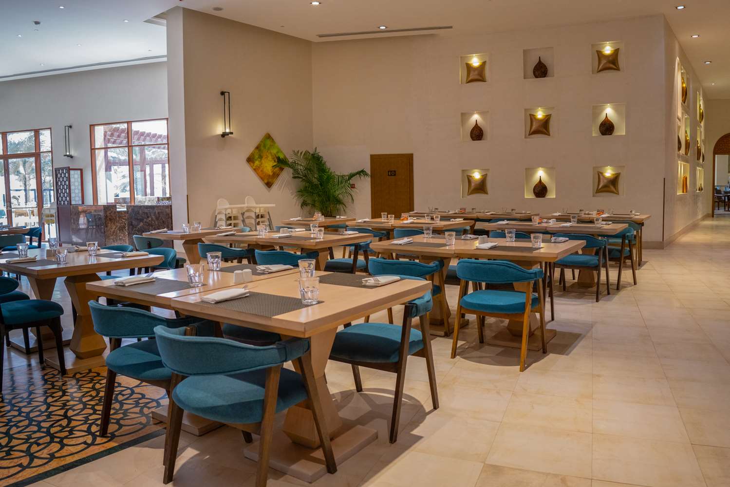 restaurant cafeteria