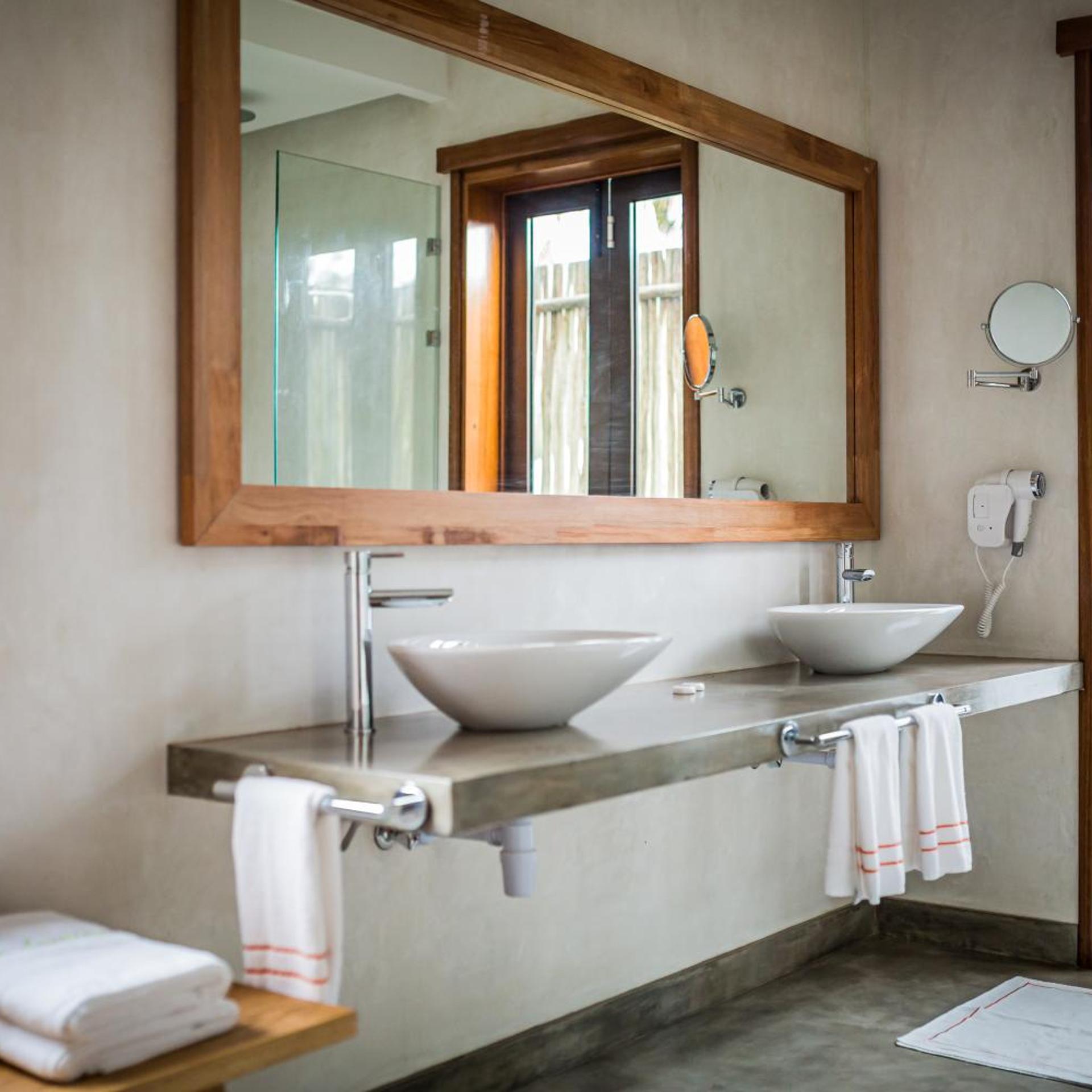 Les Lauriers Eco Hotel 47/50