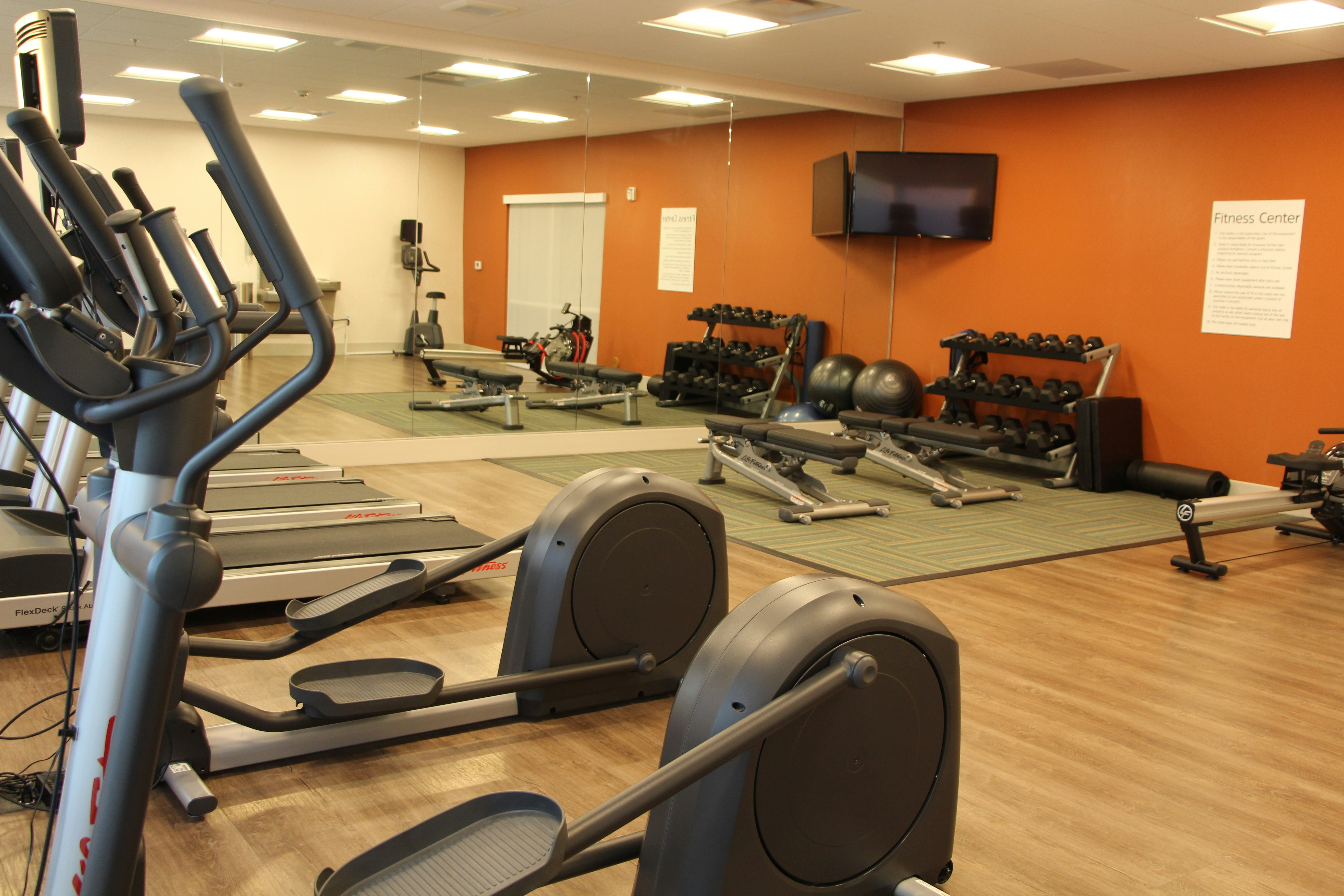 Holiday Inn Express & Suites Phoenix - Airport North 35/71