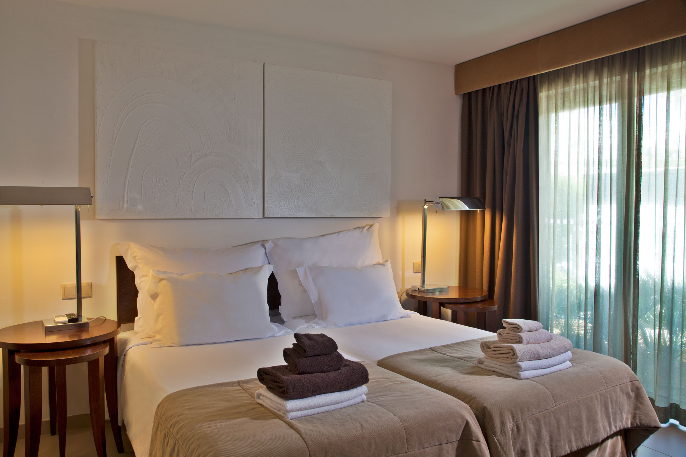 3 Bedrooms, Villa