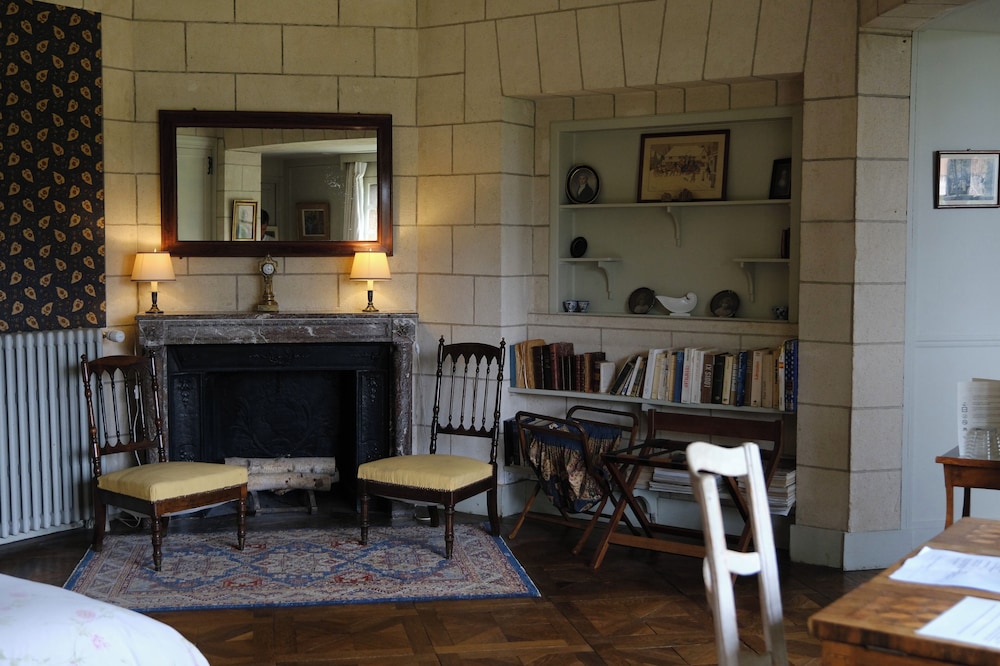 Manoir De Beaumarchais 17/34