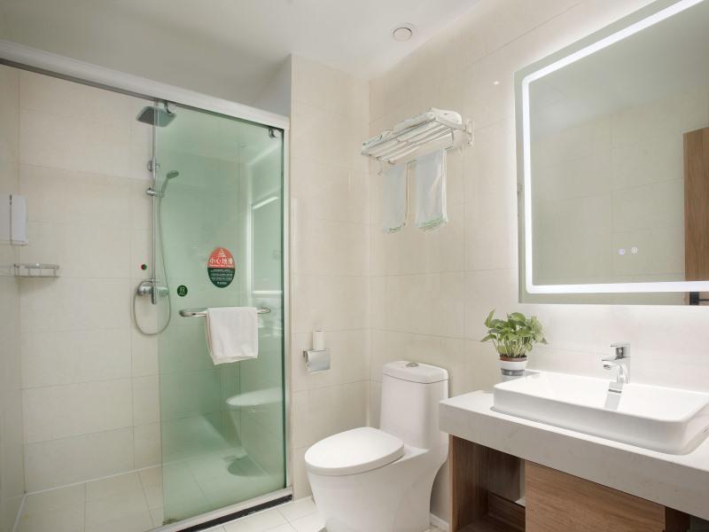 GreenTree Inn Anhui Hefei South High-speed Rail Station Fanhua Avenue Haiheng Express Hotel 43/46