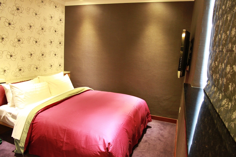 Nice Hotel 11/31