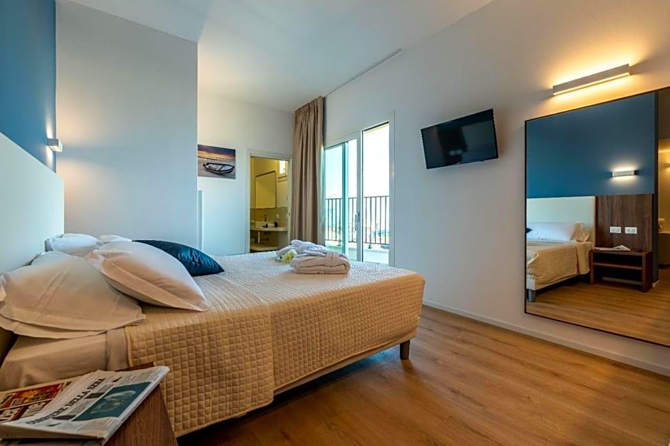 HOTEL MONDIAL 26/63