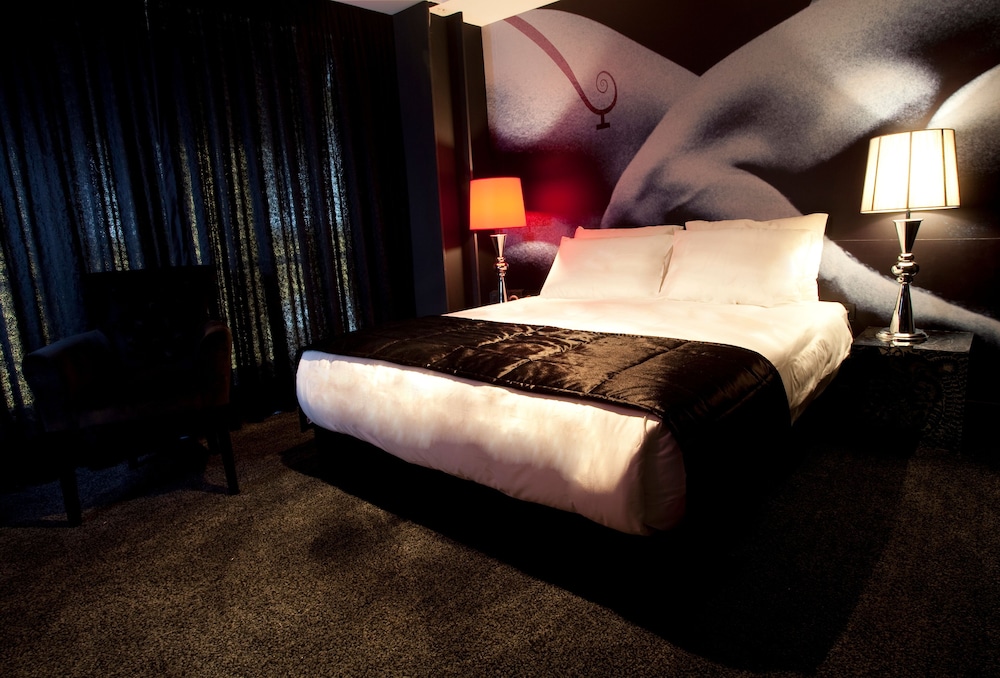 Hypnos Design Hotel 11/50