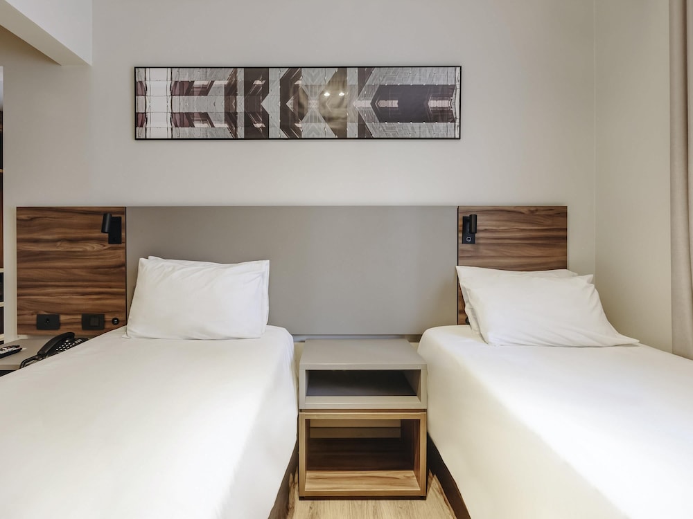 Mercure Curitiba Batel Hotel 12/47