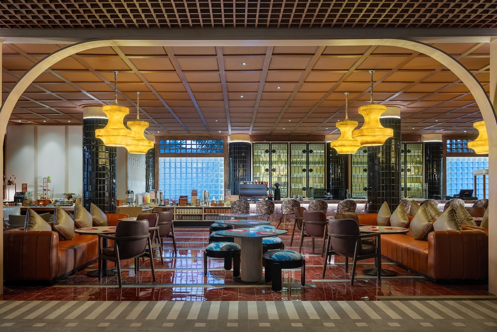 Golden Hill by Golden Tulip 28/38