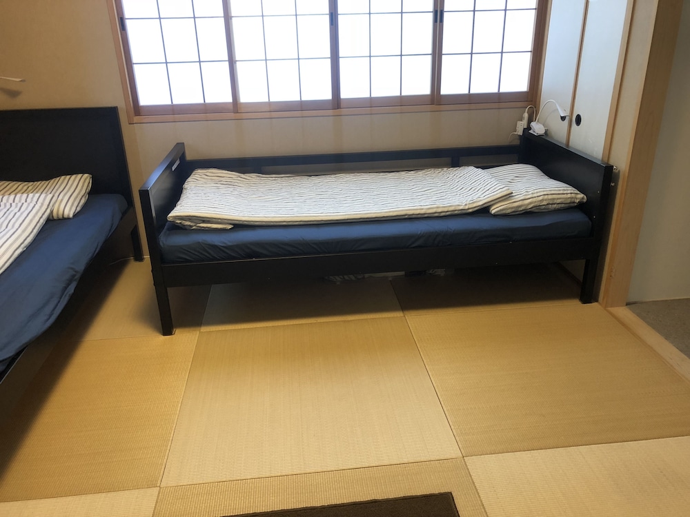 Tokyo Art House 7/49