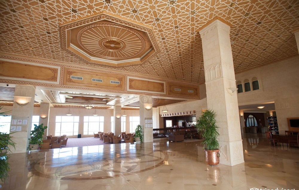Nour Palace 6/46