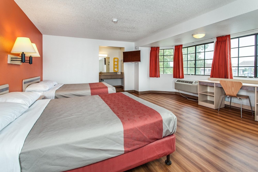 Motel6 Fairfield, CA - North 31/69