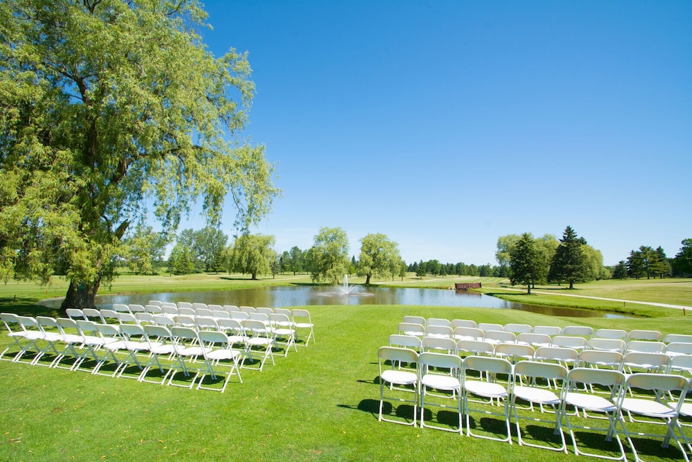 Fairway Inn and Suites Mishicot - Wi 48/50