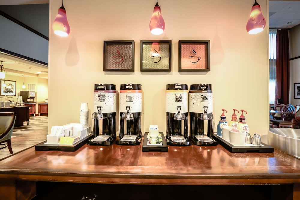 Hampton Inn & Suites Tomball Houston NW 67/86