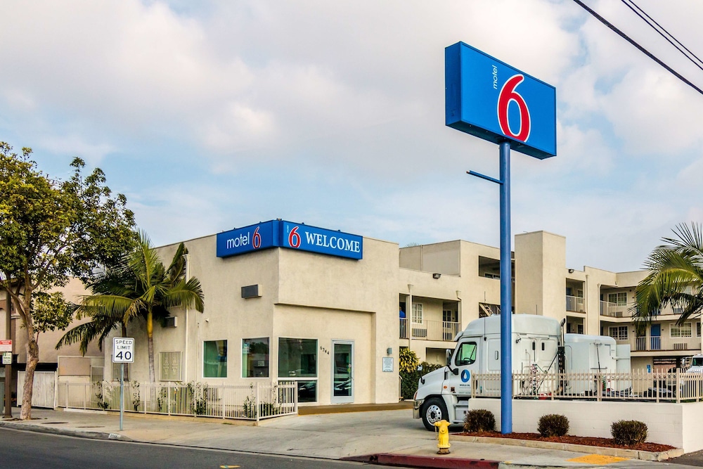 Motel6 Bell Gardens, CA - Los Angeles 32/38